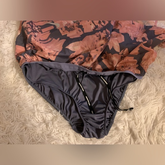 Women’s Nike Running Shorts Dri Fit Athletic - Picture 2 of 5